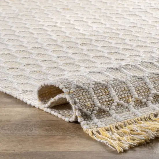 nuLOOM Wylie Honeycomb Wool Fringe Rug image {3}
