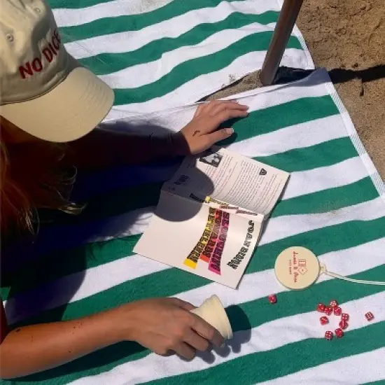 Vango Sixes and Ones Dice Game image {7}