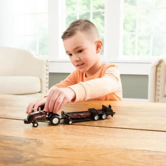 1/64 Case IH Magnum "Red Rumbler" Pulling Tractor with Pulling Sled, 37941-1 image {5}