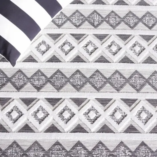 Cabana CBN418 Power Loomed UV Resistant Indoor/Outdoor Rugs - Safavieh image {4}