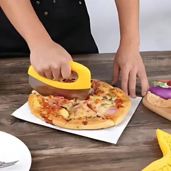 Kitcheniva Stainless Steel Pizza Cutter with Cover, 6.1 Inch image {2}