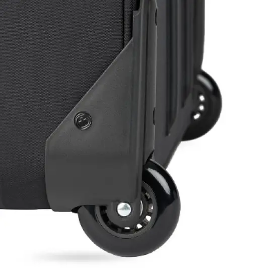 SWISSGEAR Zurich Garment Bag - Black: Softside Spinner Luggage image {7}