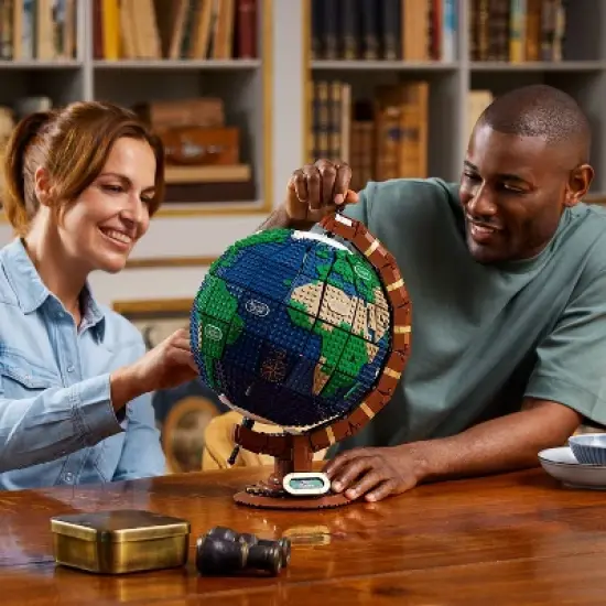 LEGO Ideas The Globe 21332 Building Set; Build-and-Display Model image {5}