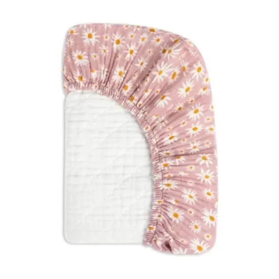 Babyletto Daisy Quilted Muslin Changing Pad Cover image {3}