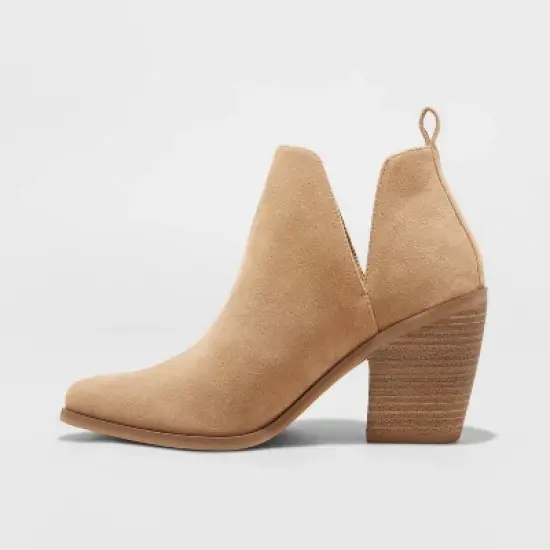 Women's Debbie Boots - Universal Thread&trade; Taupe image {1}