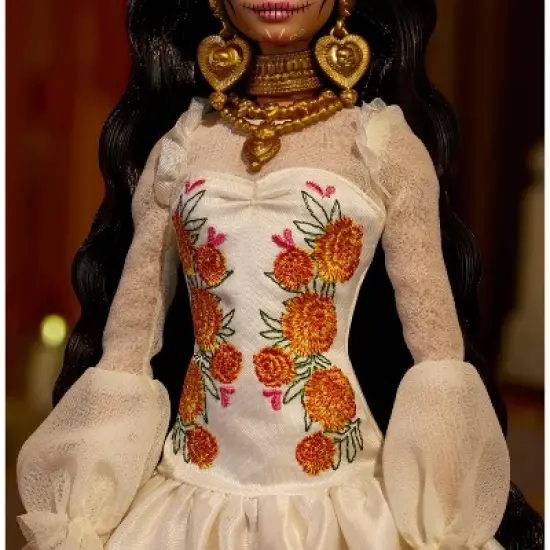 Barbie Signature D&iacute;a De Muertos 2025 Collectible Doll in Ruffled Cream Gown image {2}