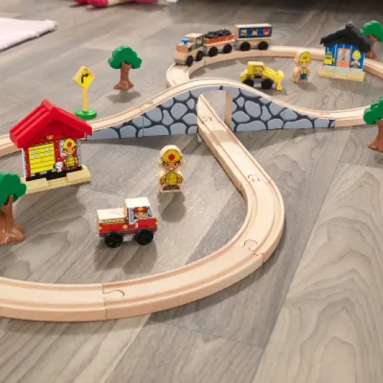 KidKraft Figure 8 Train Set image {4}