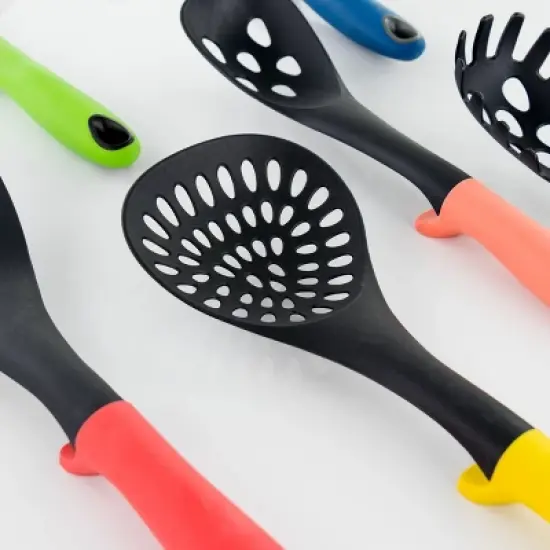 MegaChef 7 Piece Nylon Kitchen Utensil Set in Assorted Colors image {5}