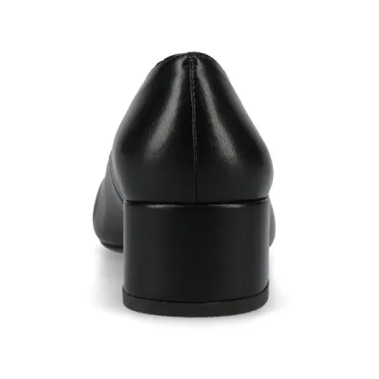 Journee Women's Saarii Wide Width Pumps image {2}