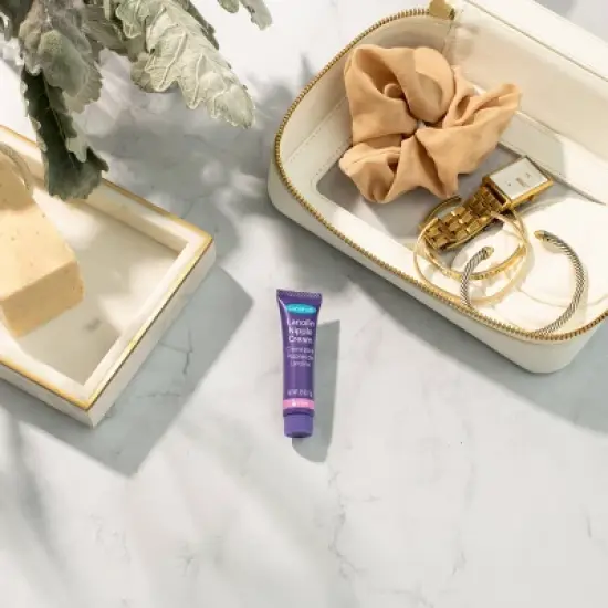 Lansinoh Breastfeeding Essentials Kit for Nursing Moms image {5}