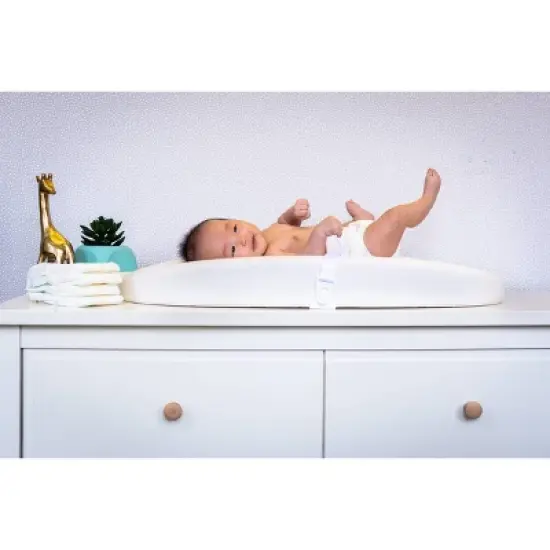 Hatch Grow Smart Changing Pad & Scale image {3}