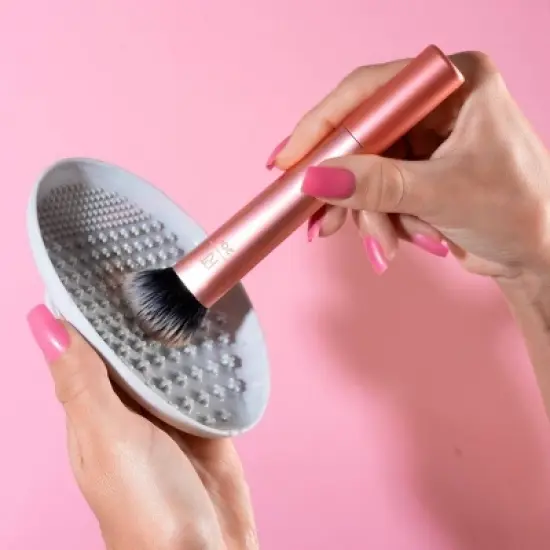 Real Techniques Cleansing Duo - Cleansing Palette & Cleansing Gel image {6}