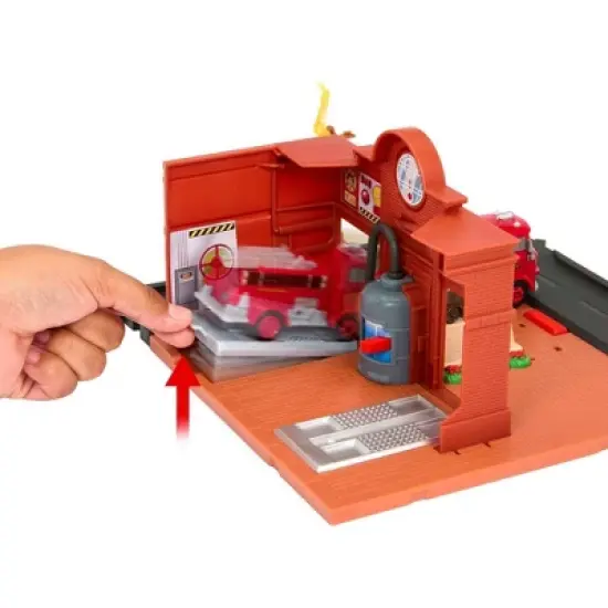 Disney Cars  Red Fire Station Playset image {2}