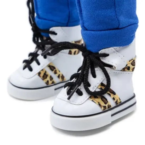 I'M A GIRLY Kayla 18" Fashion Doll with Brunette Interchangeable Wig to Style image {4}