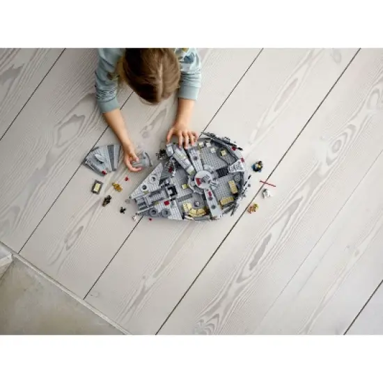 LEGO Star Wars Millennium Falcon Building Set 75257 image {4}