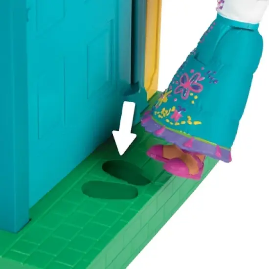 Disney Encanto Mirabel Small Doll & Room Accessories image {8}