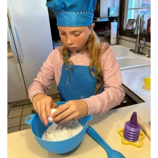 Kids' Baking Set &ndash; Complete Baking Kit with Mixing Bowl, Rolling Pin, Cookie Cutter, Apron, Chef Hat & More &ndash; Available in Pink or Blue image {4}