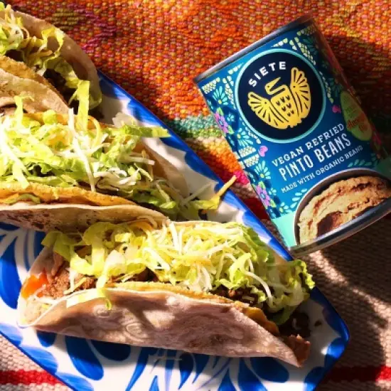 Siete Vegan Refried Pinto Beans - 16oz image {2}