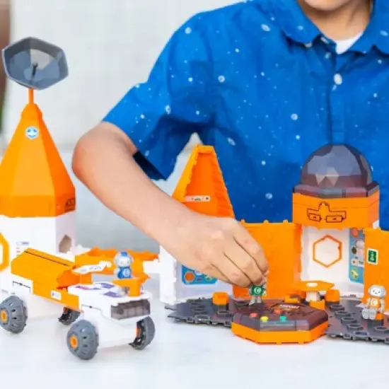 Educational Insights Circuit Explorer Deluxe Base Station image {1}