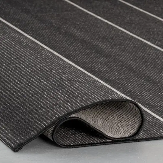 nuLOOM Outdoor Alaina Area Rug image {3}