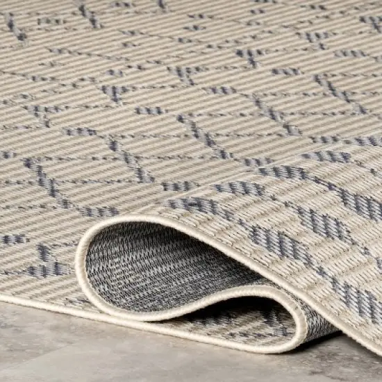 nuLOOM Reina Modern Trellis Indoor/Outdoor Area Rug image {3}
