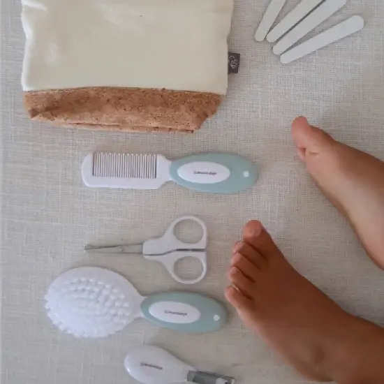 Dreambaby Neat and Tidy Canvas Grooming Kit image {6}