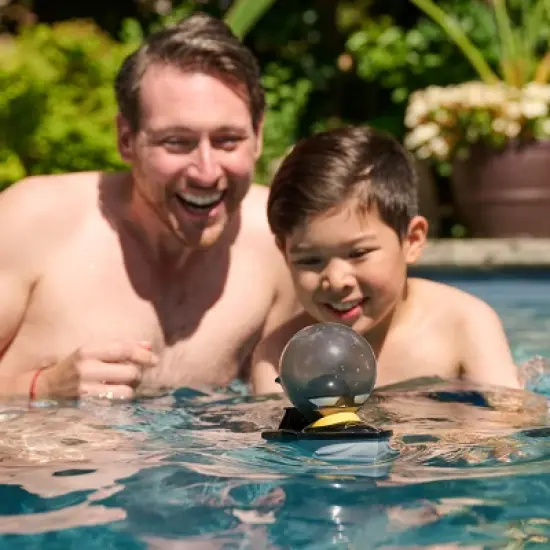 Swimways DC Batman Air Boat: Pool Splash Toy for Ages 4+ image {1}