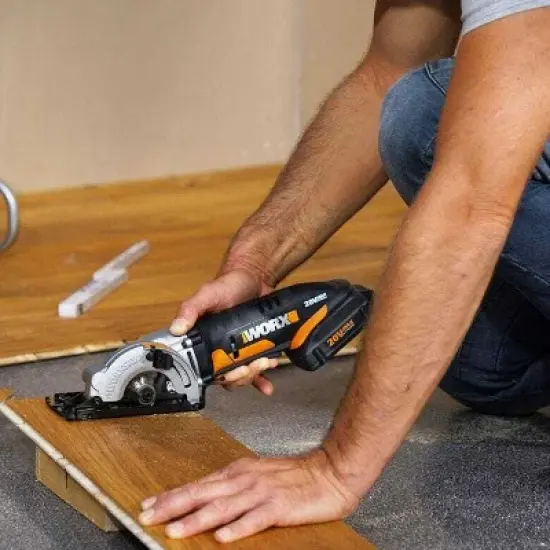 Worx WX945L 20V Power Share Drill Driver & 3-3/8" Worxsaw Combo Kit image {4}