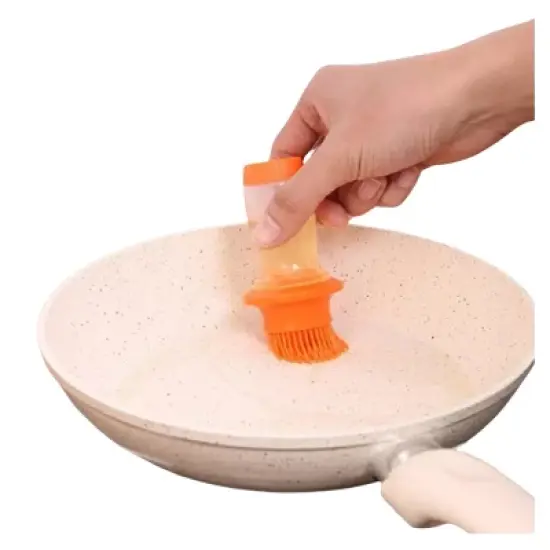 Kitcheniva All-in-One Silicone Oil Bottle Brush image {1}