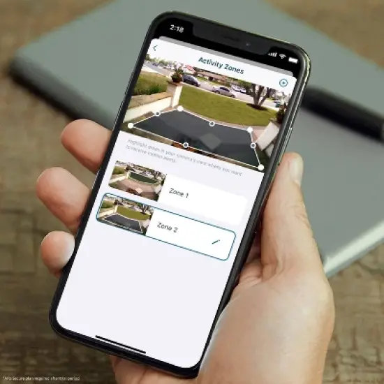 Arlo Pro 4 2K Indoor/Outdoor Spotlight Wire-Free 3pk Security Camera image {7}