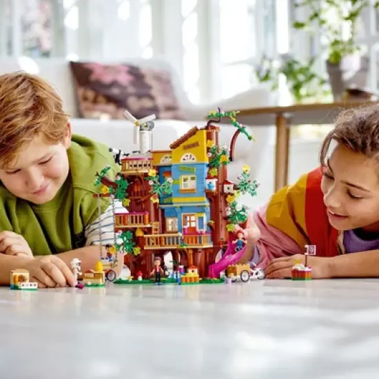 LEGO Friends Friendship Tree House Set with Mia 41703 image {2}
