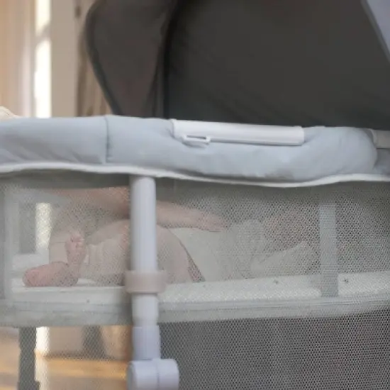 Ingenuity Dream Retreat 3-in-1 Portable Bassinet, Playard and Light Blocking Shade, 0-36 Months - Neutral image {15}