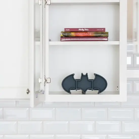 Bumkins DC Comics Batman Grip Dish - Gray image {4}