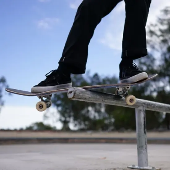 Unique Bargains Non-Slip Waterproof High Traction Grind Sandpaper Skateboard Scooter Grip Tape Sheet image {3}