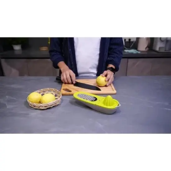 Racxily Multifunctional juicer grater two in one kitchen gadget home manual lemon squeezer image {5}