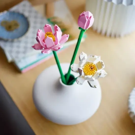 LEGO Lotus Flowers Building Toy Set 40647 image {3}