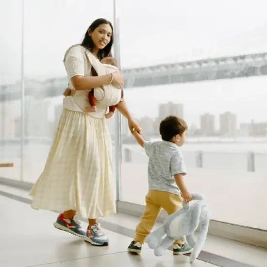 Ergobaby Omni Deluxe Mesh All-in-One Baby Carrier image {9}