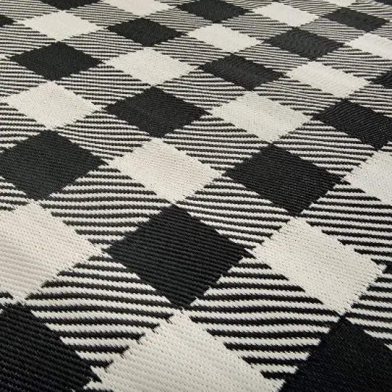 World Rug Gallery Buffalo Plaid Reversible Plastic Outdoor Rugs image {5}