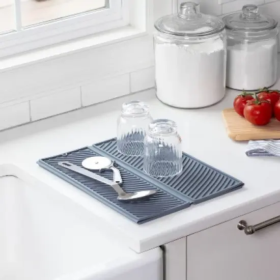 Better Houseware Expandable Silicone Drying Mat in Gray image {4}