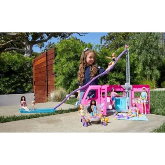 Barbie Dreamcamper Vehicle Playset image {1}