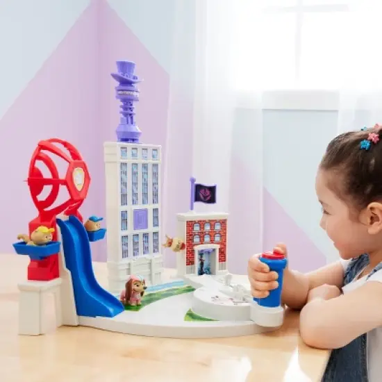 PAW Patrol: The Mighty Movie Liberty & Junior Patrollers Playset image {2}