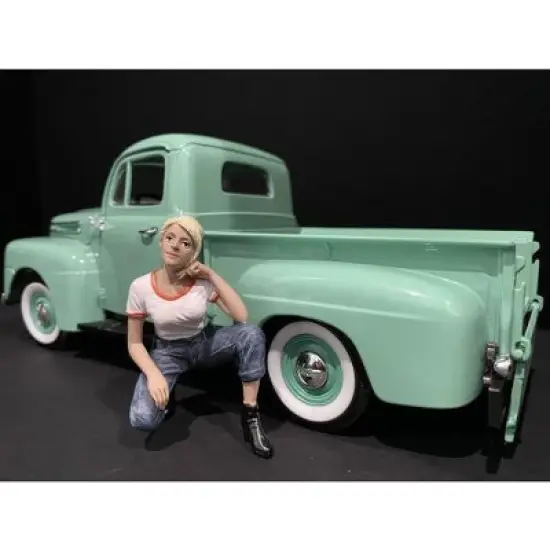 Car Girls in Tees Figurines 4 piece Set for 1/18 Scale Models by American Diorama image {2}