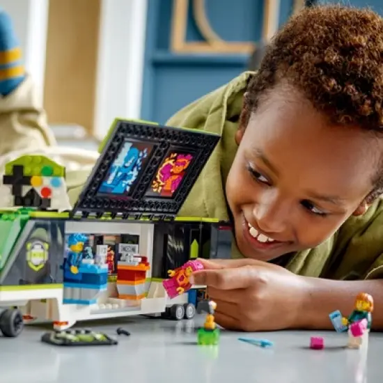 LEGO City Gaming Tournament Truck Esports Vehicle Toy 60388 image {2}