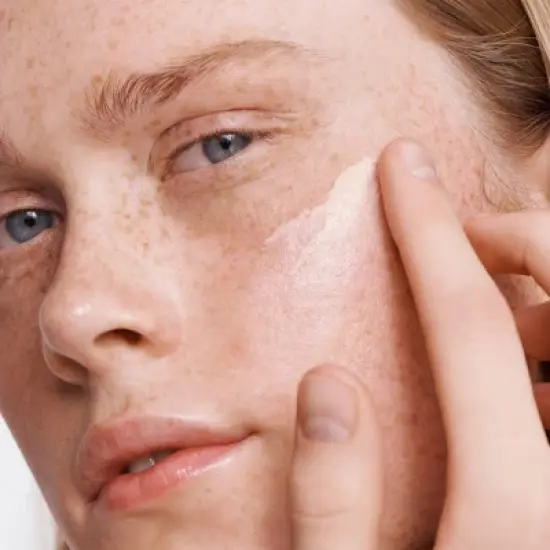 Versed Guards Up Daily Mineral Sunscreen Broad Spectrum - SPF 35 - 2.5 fl oz image {4}