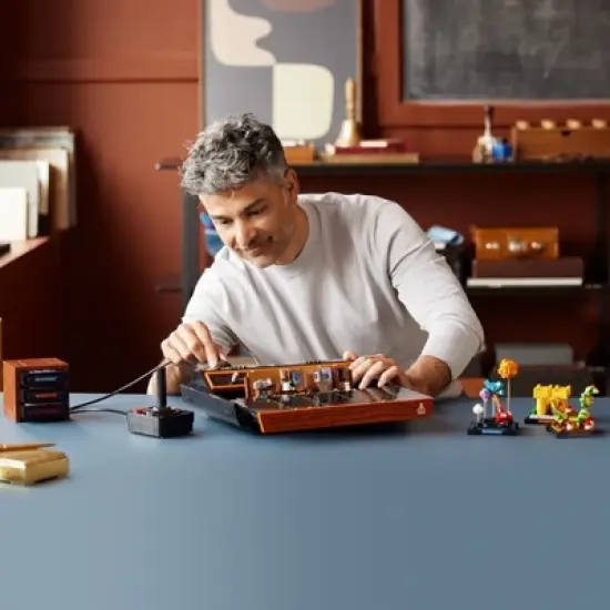 LEGO Icons Atari 2600 Video Game Console Adults Set 10306 image {2}