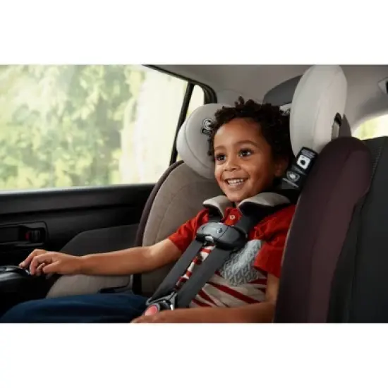 Safety 1st EverSlim All-in-One Convertible Car Seat image {13}