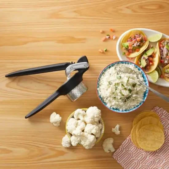 Chef'n Potato Ricer and Vegetable Ricer, Heavy Duty Press and Mash Kitchen Tool, Black image {6}