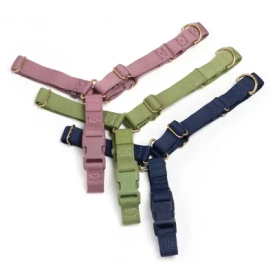 AWOO Roam No-pull Adjustable Recycled Dog Harness image {4}