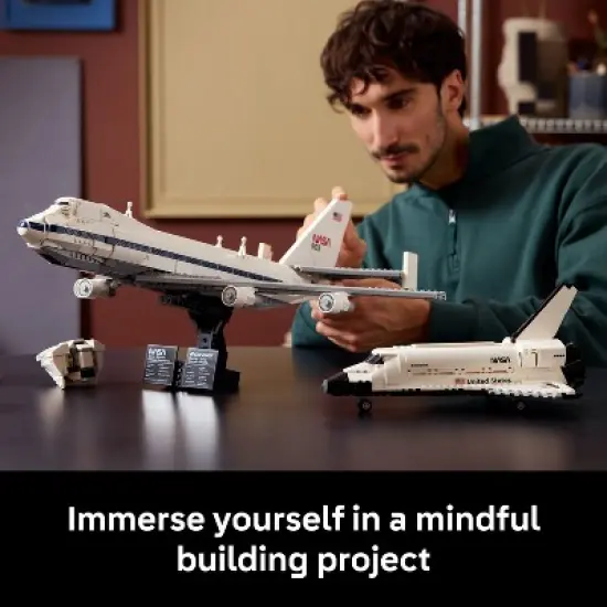 LEGO Icons Shuttle Carrier Aircraft Building Set 10360 image {2}