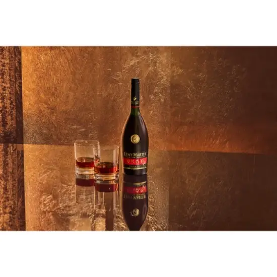 Remy Martin V.S.O.P Cognac - 750ml Bottle image {2}